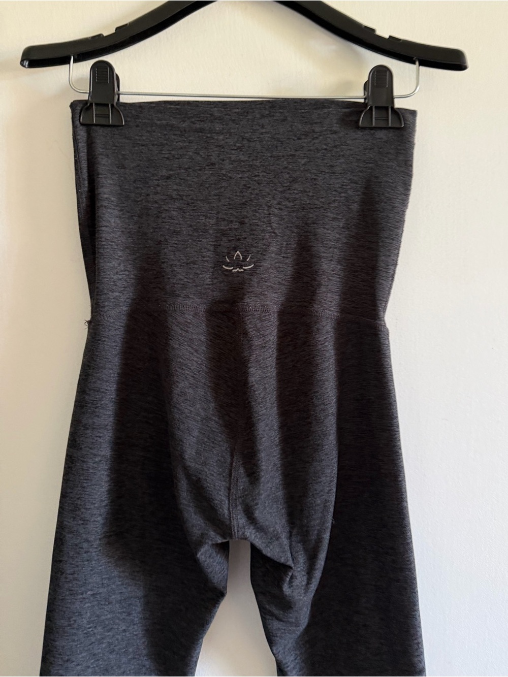 Beyond Yoga Beyond the Bump Heather Gray Cropped Leggings size Small - Picture 5 of 7